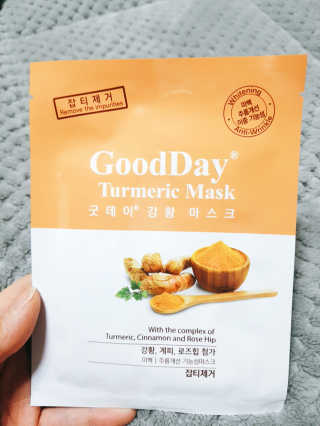 GoodDay Skincare GoodDay 강황 마스크 — 5점을 준 리뷰어가 2020년 3월 올린 사용 사진