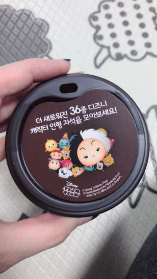 GS25 디즈니썸썸 카페베네 아메리카노 — 5점을 준 리뷰어가 2017년 12월 올린 사용 사진