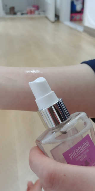 레드컨테이너 페로몬향 퍼퓸 바디미스트 80ml — 5점을 준 리뷰어가 2020년 2월 올린 사용 사진