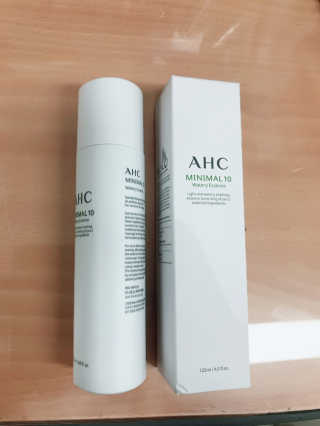 AHC 에이 에이치 씨 미니멀 10 워터리 에센스 — 5점을 준 리뷰어가 2018년 12월 올린 사용 사진