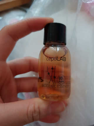 세포랩 바이오제닉 에센스 30ml 특별팩 — 5점을 준 리뷰어가 2018년 5월 올린 사용 사진
