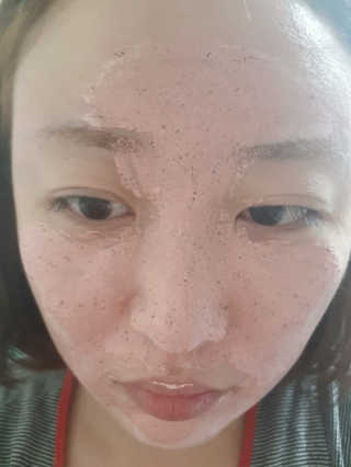 하프 문 아이즈 [하프문아이즈] 핑크 프루티X호지니 마스크팩 세트 — 5점을 준 리뷰어가 2019년 10월 올린 사용 사진