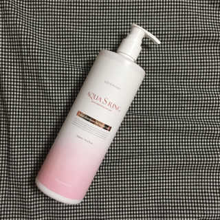 아쿠아큐링 아쿠아S링 퓨어리프레싱 헤어케어 500ml — 4.17점을 준 리뷰어가 2018년 7월 올린 사용 사진