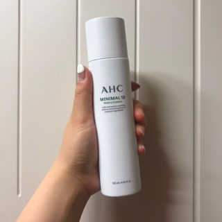 AHC 에이 에이치 씨 미니멀 10 워터리 에센스 — 1점을 준 리뷰어가 2018년 12월 올린 사용 사진