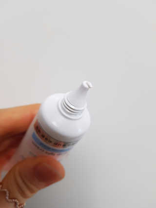 라로슈포제 유비데아 XL 톤업 라이트 크림 — 5점을 준 리뷰어가 2018년 4월 올린 사용 사진