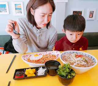 [다낭애]쌀국수,라이스,반미 中 택2 + 프라이드완탄 — 5점을 준 리뷰어가 2019년 3월 올린 사용 사진