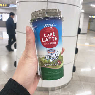 마이카페라떼 말차 아몬드브리즈 7개입 — 1점을 준 리뷰어가 2019년 11월 올린 사용 사진