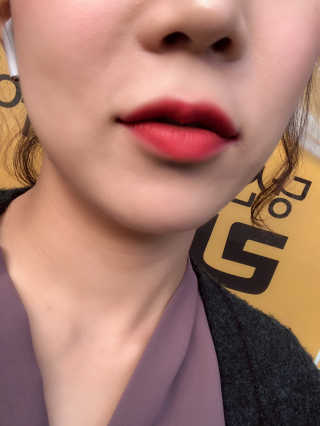 터치인솔 프리티필터 쉬폰 벨벳 립틴트 — 4.67점을 준 리뷰어가 2018년 10월 올린 사용 사진