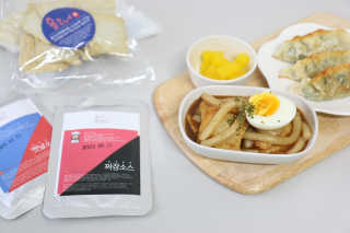 잠실맛집,홍코너떡볶이가우리집에[옛날맛,짜장맛옵션] — 5점을 준 리뷰어가 2019년 11월 올린 사용 사진