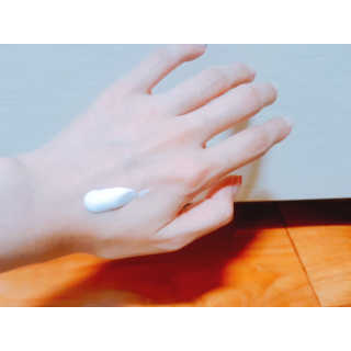 일리윤 세라마이드 아토 집중 크림 — 5점을 준 리뷰어가 2017년 10월 올린 사용 사진