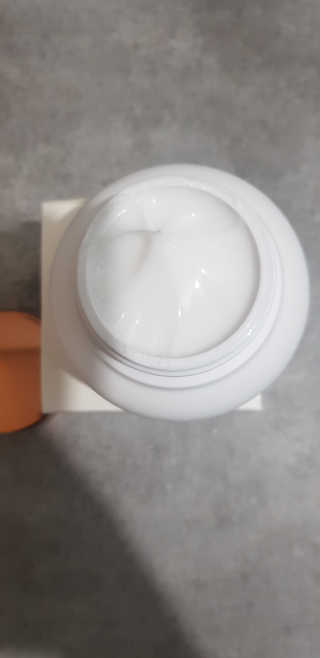 스카이밀크 SKYMILK 당나귀밀크 크림 — 5점을 준 리뷰어가 2019년 12월 올린 사용 사진