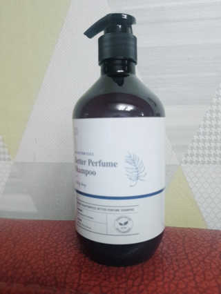 달리프 베러 퍼퓸 샴푸 1000ml 레이니데이 or 일랑로즈 — 5점을 준 리뷰어가 2020년 1월 올린 사용 사진
