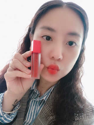 [블랙루즈] 에어 핏 벨벳틴트 시즌1 7종 중 택1+랜덤1 — 5점을 준 리뷰어가 2018년 11월 올린 사용 사진