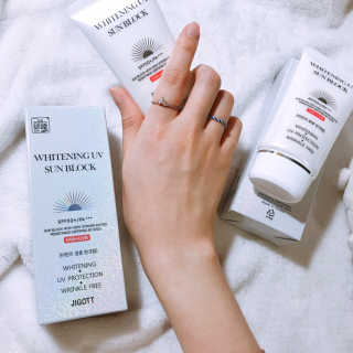 지고트 화이트닝 유브이 썬블럭 크림 70ml,1+1 — 4.5점을 준 리뷰어가 2019년 8월 올린 사용 사진