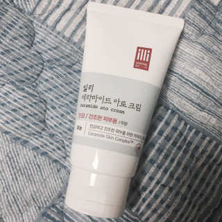 일리윤 세라마이드 아토 집중 크림 — 5점을 준 리뷰어가 2017년 6월 올린 사용 사진