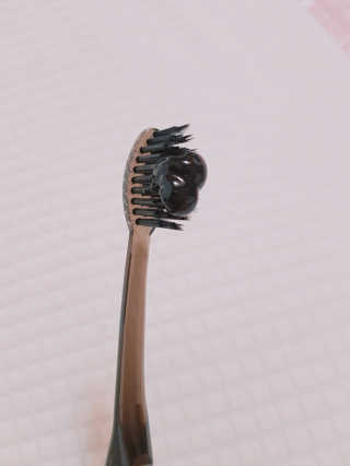 the naked object 디블랙팩치약 디블랙칫솔 세트 — 1점을 준 리뷰어가 2019년 6월 올린 사용 사진