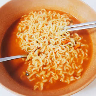 라면 그대로가 제일 맛있는 더엄마라면 — 4.5점을 준 리뷰어가 2019년 7월 올린 사용 사진