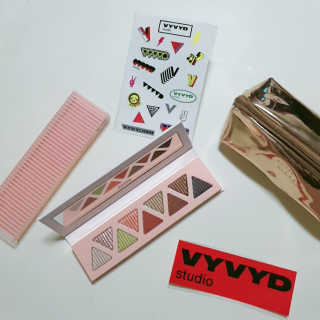 비비드스튜디오 아이 플래쉬 팔레트 NO.01 브릭 모먼트 — 4점을 준 리뷰어가 2020년 3월 올린 사용 사진