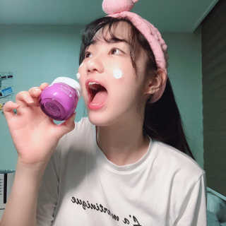 [후르디아] 72시간 블루베리 속살 수분크림 — 5점을 준 리뷰어가 2019년 7월 올린 사용 사진