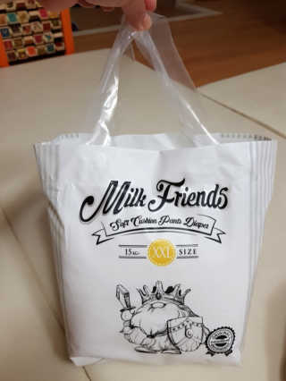 밀크프렌즈 MILK FRIENDS 쿠션 팬츠 기저귀 — 5점을 준 리뷰어가 2018년 8월 올린 사용 사진