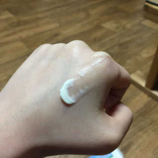 블랙모어스 내츄럴 비타민 E 크림 — 4점을 준 리뷰어가 2018년 2월 올린 사용 사진