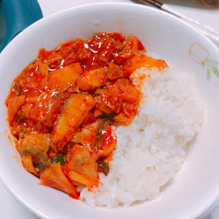 뜰아채유통 춘천닭갈비덮밥소스와 머쉬마루 버섯 — 4.83점을 준 리뷰어가 2018년 10월 올린 사용 사진