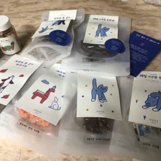 제주도에서 온 깨끗한 친환경 반려동물 음식 어글어글 — 5점을 준 리뷰어가 2018년 7월 올린 사용 사진