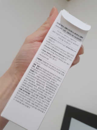 [이지함화장품] 어드밴스드 화이트닝 선블럭 — 4점을 준 리뷰어가 2019년 8월 올린 사용 사진