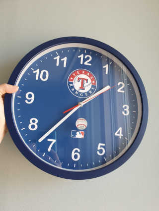 MLB WATCH n LEISURE MLB  아날로그 디자인 벽시계 8종 — 5점을 준 리뷰어가 2019년 12월 올린 사용 사진