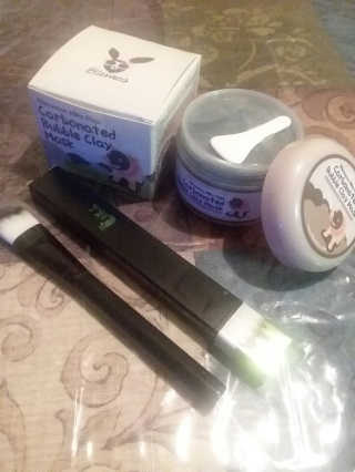 엘리자베카 Elizavecca Carbonate Bubble Pack — 4점을 준 리뷰어가 2018년 5월 올린 사용 사진