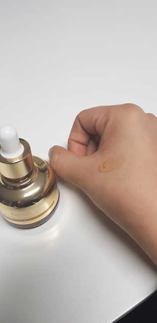 그리니프 얼티밋블레미쉬 솔루션 앰플 30ml — 4.67점을 준 리뷰어가 2019년 1월 올린 사용 사진