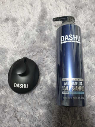 다슈코리아 다슈 단백질 한방 두피 골드 샴푸 500ml +샴푸브러쉬 — 5점을 준 리뷰어가 2019년 12월 올린 사용 사진
