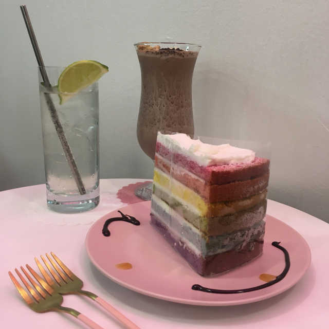 [커피하와이] 음료2잔+케이크 or 마카롱 리뷰 사진