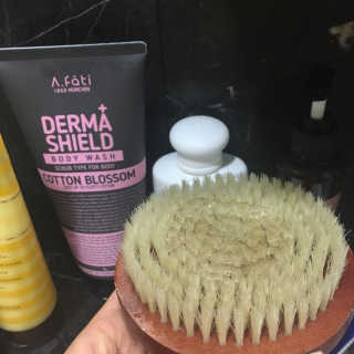 어파티 더마실드 바디워시 코튼블러썸 300ml — 4.33점을 준 리뷰어가 2018년 5월 올린 사용 사진