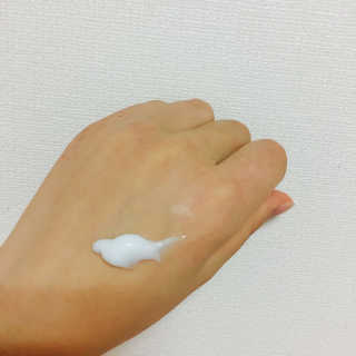 프라도란트 더티솔티패션 바디프라이머크림 01, 02 — 5점을 준 리뷰어가 2018년 8월 올린 사용 사진