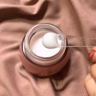 [후르디아]  탱글탱글 석류 고보습 탄력 크림 — 5점을 준 리뷰어가 2020년 3월 올린 사용 사진