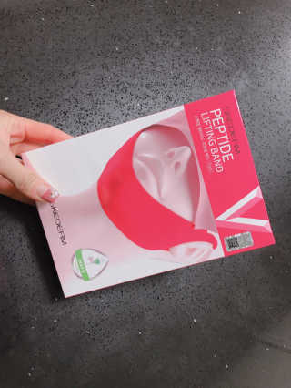 스케덤 펩타이드 리프팅밴드 — 3점을 준 리뷰어가 2019년 3월 올린 사용 사진