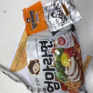 라면 그대로가 제일 맛있는 더엄마라면 — 4점을 준 리뷰어가 2019년 9월 올린 사용 사진