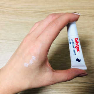 블리스텍스 립 릴리프 크림 립밤, 립 바이브런스 립밤 — 5점을 준 리뷰어가 2018년 11월 올린 사용 사진