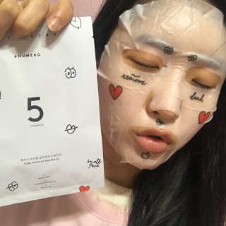 누메로 5 바이탈 포인트업 마스크팩 — 4.5점을 준 리뷰어가 2018년 2월 올린 사용 사진