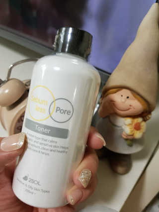 이솔화장품 이솔 세범 리스 포어 토너 200ml — 4점을 준 리뷰어가 2018년 8월 올린 사용 사진