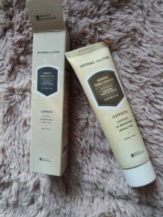 메이메리 쓰리이펙츠 모이스처 톤업크림 50ml — 3.5점을 준 리뷰어가 2019년 10월 올린 사용 사진