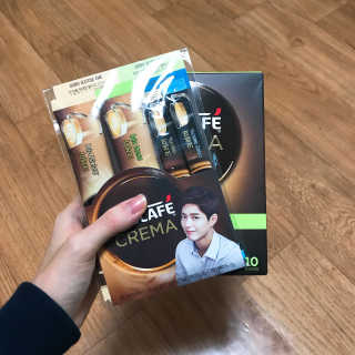 네스카페 코리아 네스카페 크레마 코코넛라떼 — 3.5점을 준 리뷰어가 2018년 1월 올린 사용 사진