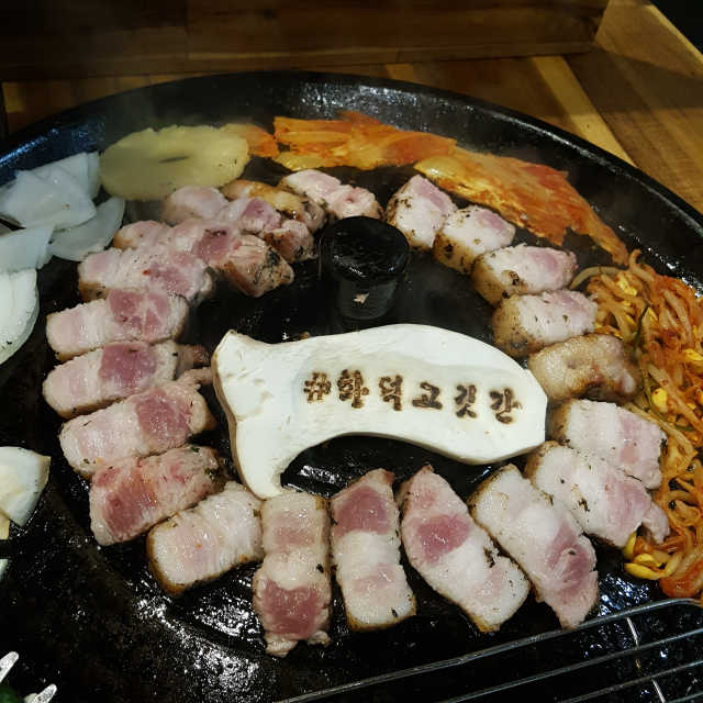[화덕고깃간 마곡발산점] 화덕삼겹살 2인분 리뷰 사진