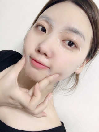 라인플라츠 모이스처라이징 아로니아 에센스 마스크 — 3.5점을 준 리뷰어가 2019년 3월 올린 사용 사진