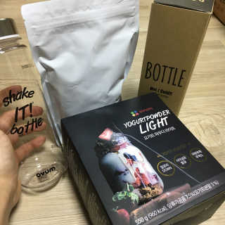 오붐주식회사 오붐 설탕을 뺀 요거트 파우더 라이트 550g+보틀 — 5점을 준 리뷰어가 2018년 1월 올린 사용 사진
