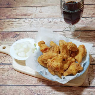 [치킨마루]-  빠사칸윙봉현미 + 콜라 500ml — 5점을 준 리뷰어가 2019년 7월 올린 사용 사진