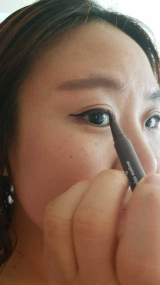 니코피 퍼펙트 엣지 아이라이너 — 5점을 준 리뷰어가 2019년 8월 올린 사용 사진