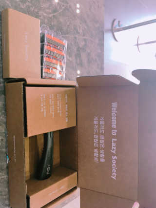 레이지 소사이어티 [레이지소사이어티] Simple BIC 3중날 면도기 — 5점을 준 리뷰어가 2018년 5월 올린 사용 사진