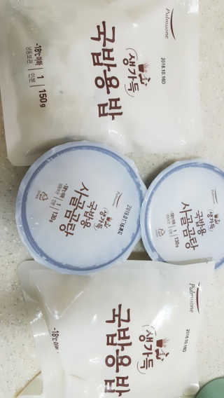 [풀무원] 사골곰탕국밥 황태해장국밥 — 4.67점을 준 리뷰어가 2018년 6월 올린 사용 사진
